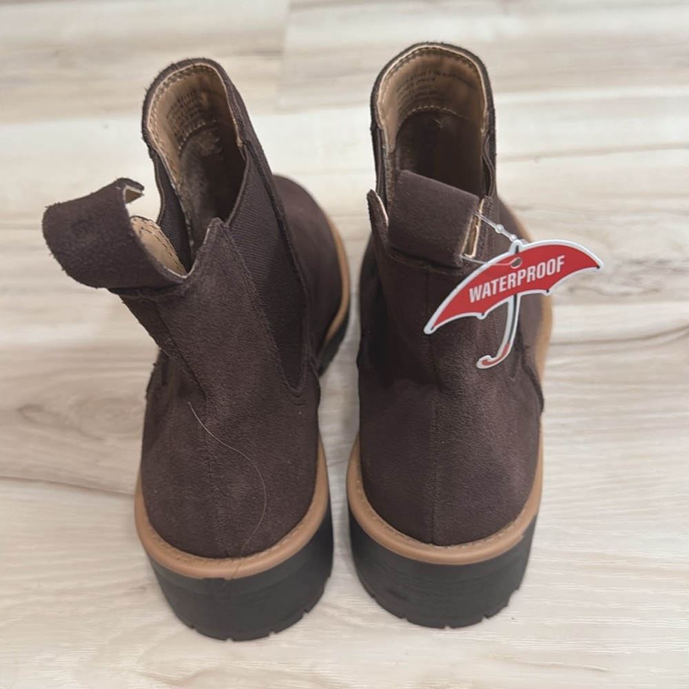 Blondo Mayes Waterproof Chelsea Boot - Picture 6 of 8
